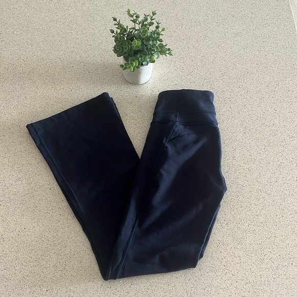 Lululemon Sz 4 Groove Pant Flare *Full-On Luon (super thick) True Navy (hemmed) - Picture 11 of 16